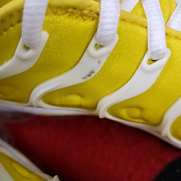 Size 8 Nike Air VaporMax Plus CU4907-700 Women Sneakers Yellow Running Shoes - Picture 12 of 14